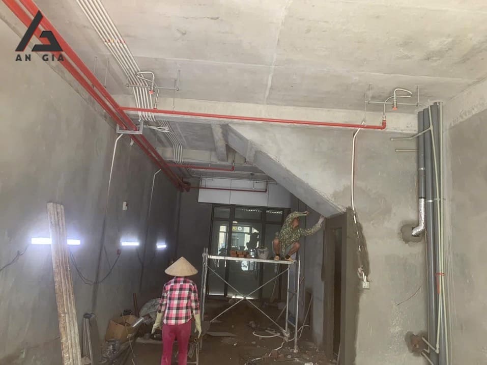 thi c&ocirc;ng ho&agrave;n thiện Vinhomes